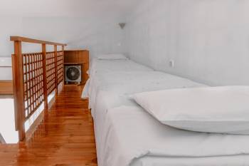 Superior 1-Bedroom Apartment - Split Level10