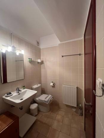Basic Triple Room4